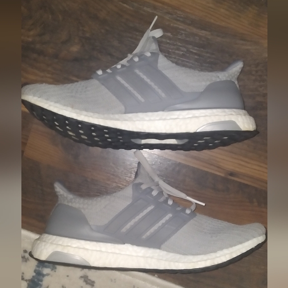 Adidas Ultraboost 4.0 Grey - Size 10W/8.5M - Picture 3 of 6